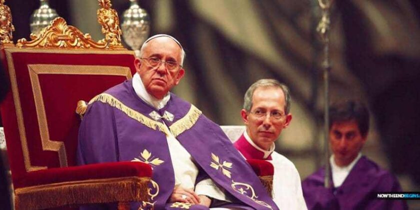 Alto funcionario católico dice que Dios ve a los homosexuales «naturalmente, como parte de la comunidad eclesial»
